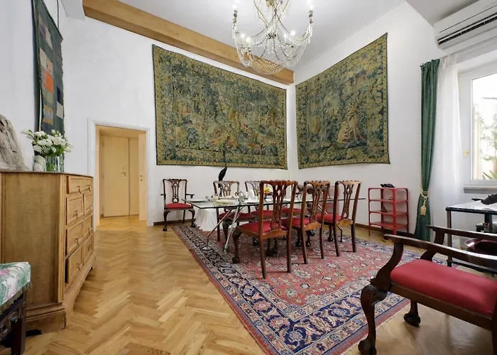 Apartment On The Steps Rome